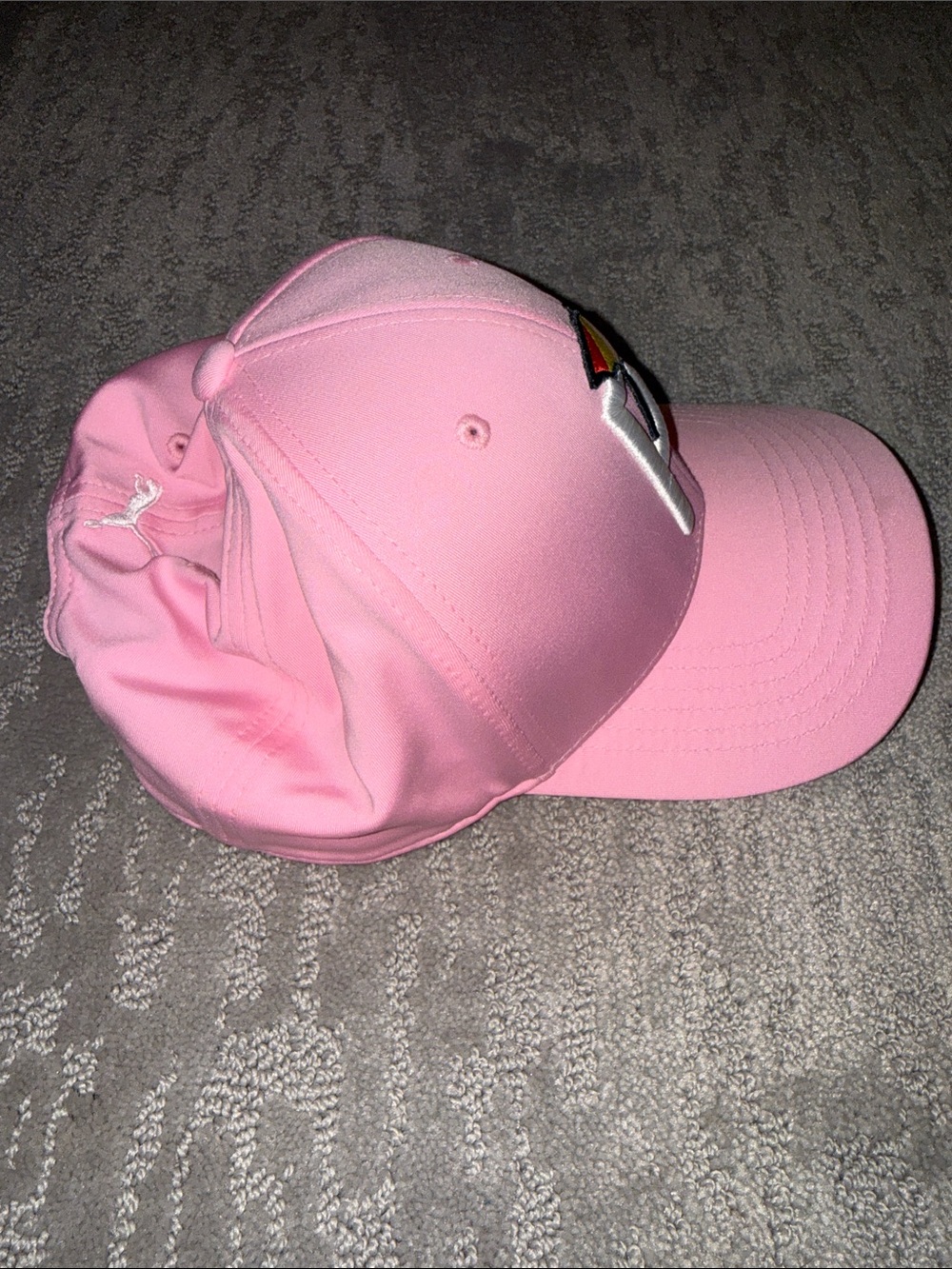 Puma pink golf hat with Arnold Palmer umbrella - Picture 4 of 6